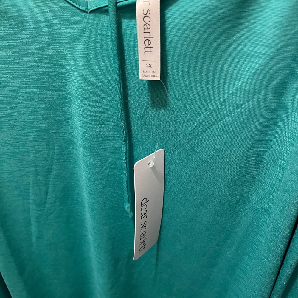 Dear Scarlett 2x ruched sleeve top- bulgari wrinkle free fabric nwt - Picture 2 of 2